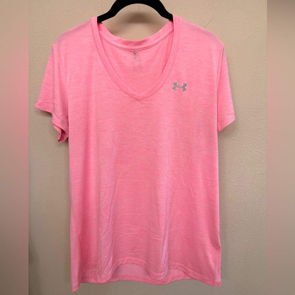 🎉🎉Under Armour Vibrant Pink Tee